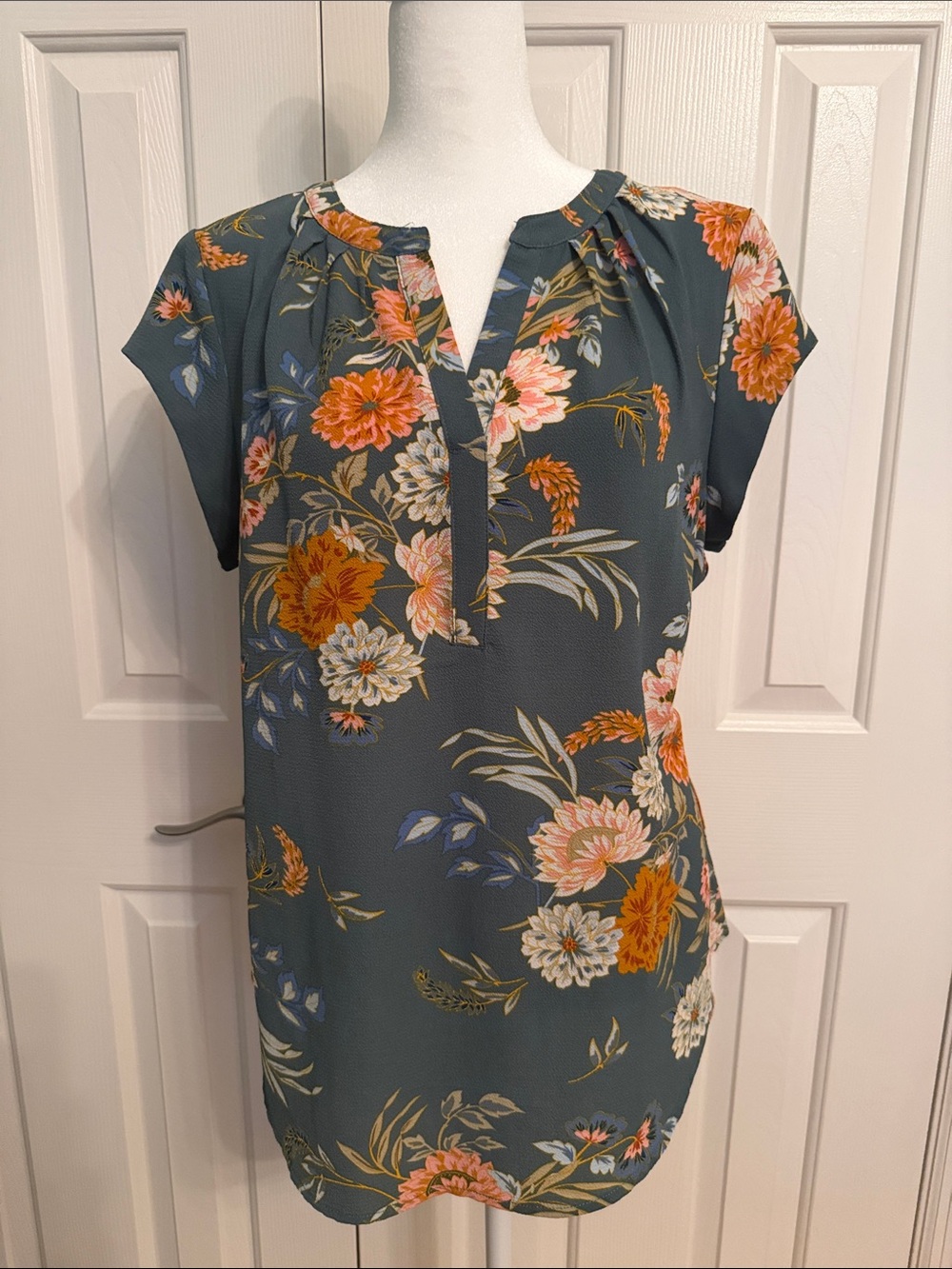 fun 2 fun Slate Green Floral Split-Neck Cap-Sleeve Blouse